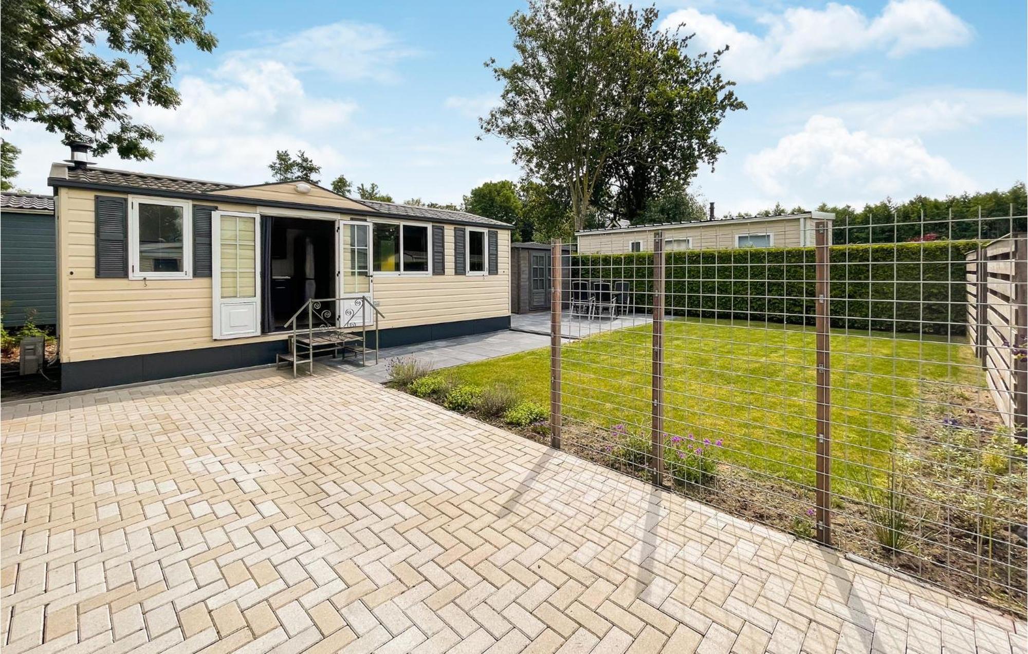 Gorgeous Home In Tzummarum With Wifi エクステリア 写真